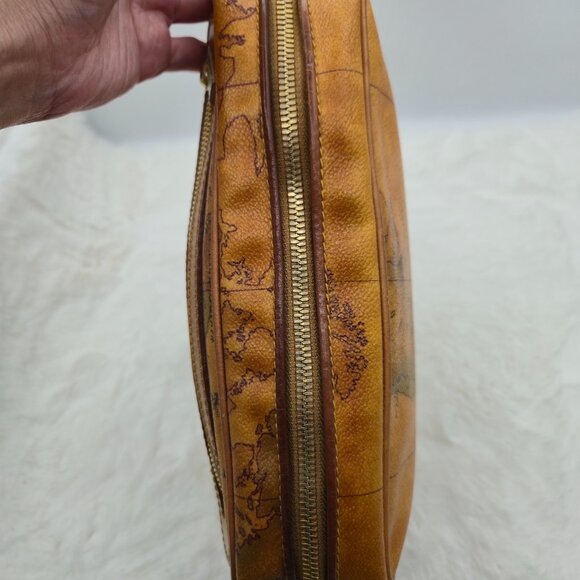 Alviero Classe Geo Classic Clutch Bag - Picture 4 of 11